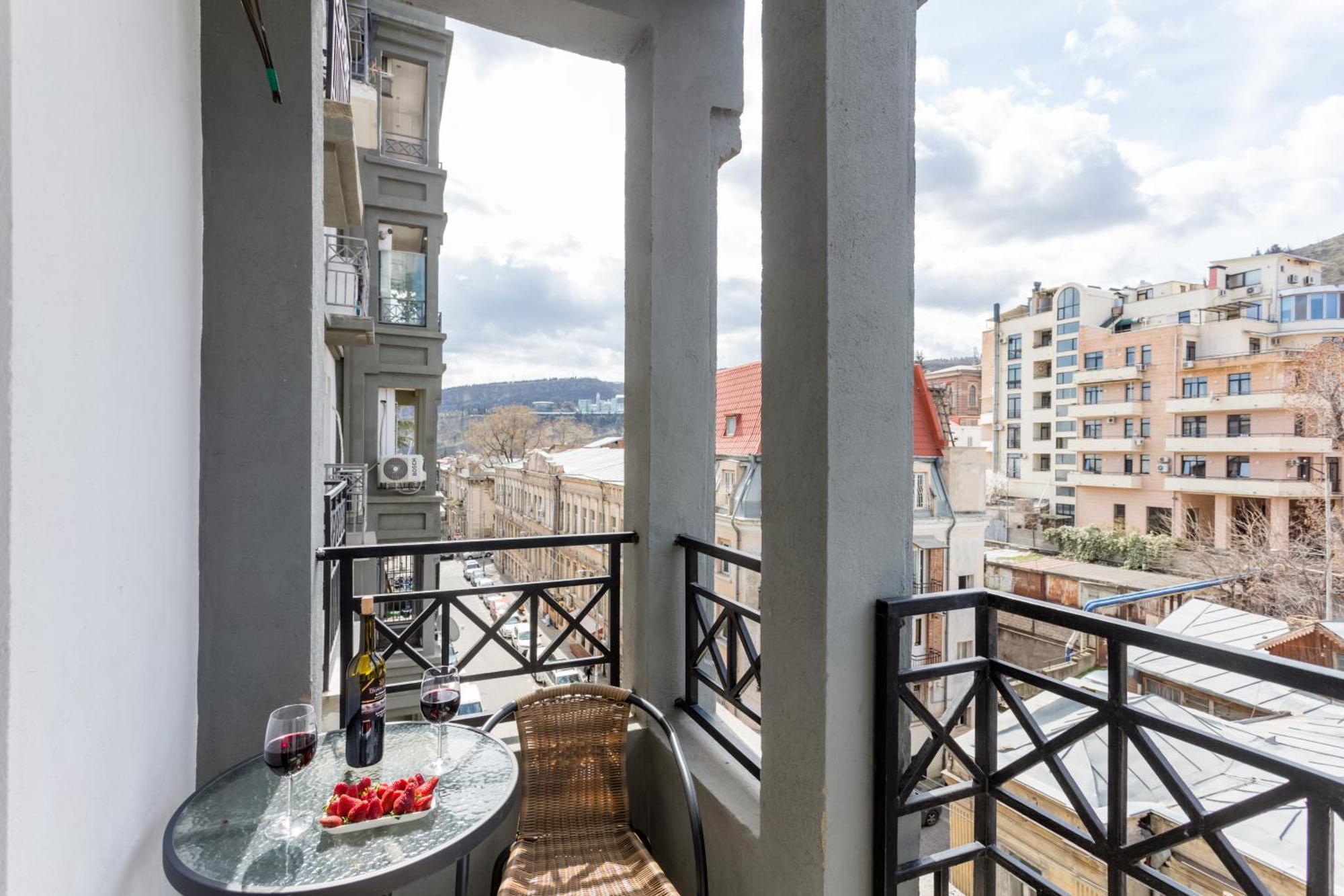 Tbilisi Apartment Ll Eksteriør bilde